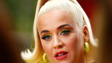 Katy Perry Mourns Death Of Her Cat Kitty Purry
