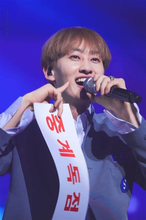 These are currently the trend in the healing community due to the unique combination of seven elements found in one crystal, and are known internationally as the melody stone. Super Show 7 in Seoul HD Photo #EUNHYUK | ウニョク