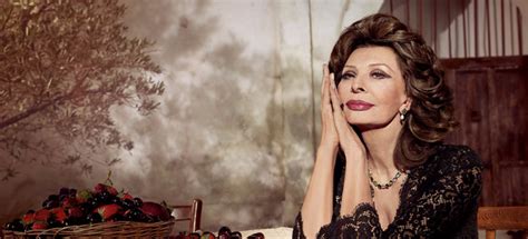 81 Year Old Sophia Loren Presented Perfume From Dolce And Gabbana