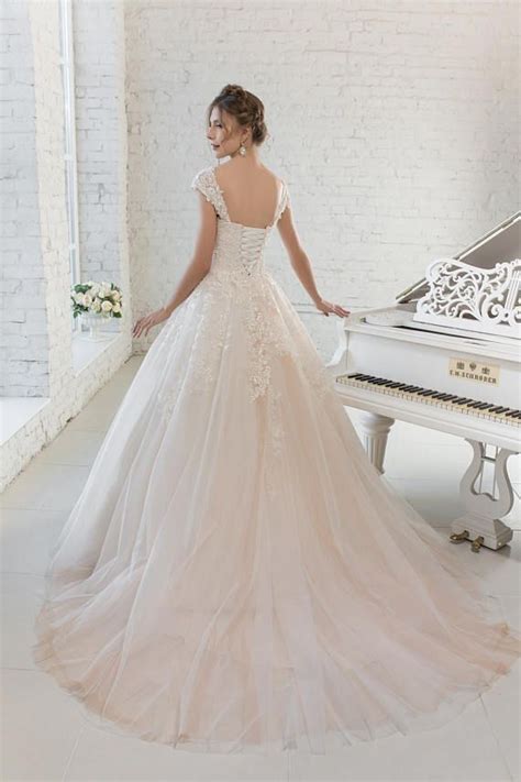 Ich teste, ob günstige brautkleider trotzdem gut sind und ziehe mein kleid von der hochzeit an! Wedding Dress Hochzeitskleid Brautkleid FLORENCE | Farbige ...