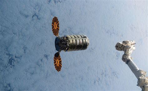 Christmas Delivery 1st Us Space Station Shipment In Months The