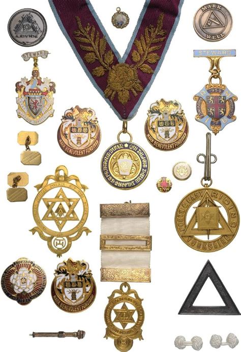 Collection Of 20 Masonic Badges And Objects On Masonic Secret
