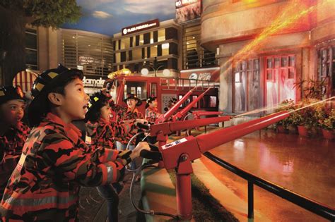 Find establishments such as a hospital, a fire station, a bank, a radio station, a tv studio, a theatre and much, much more at kidzania kuala lumpur. KidZania Kuala Lumpur Tickets | Buy Now at Wonderfly