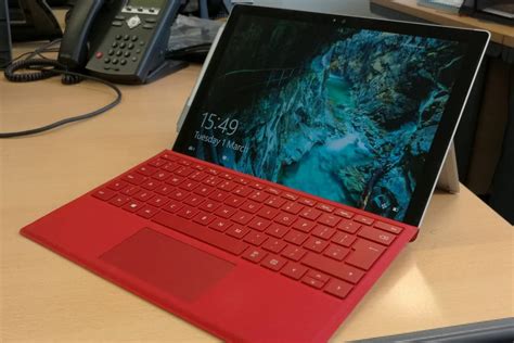 The newest Surface Pro is receiving March 2018 update with fixes