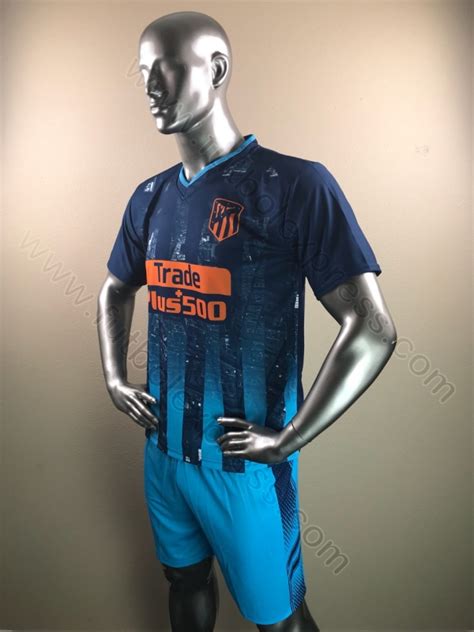 Por el momento, la única incorporación del equipo será el el arquero croata ivo grbic, de 24 años, camiseta atletico de madrid que proviene del nk lokomativa zagreb y que ya firmó contrato por cuatro temporadas. Uniforme de Futbol de Soccer Atletico de Madrid Tercero ...