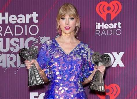 Looking Back At Taylor Swifts 10 Greatest Accomplishments Of Her
