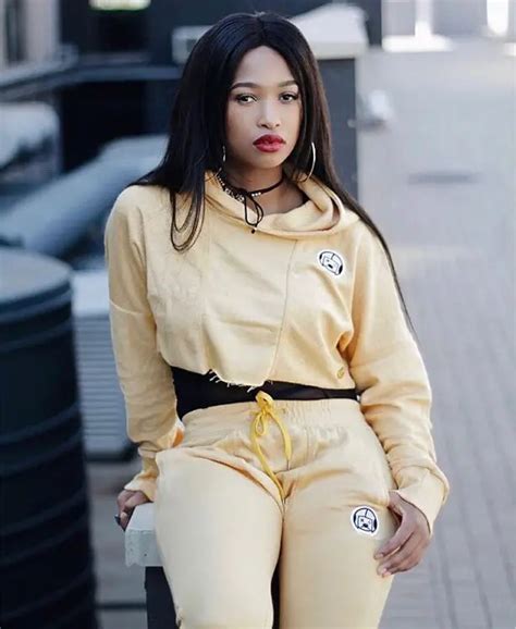 Beautiful Pictures Of Zola Nombona That You All Gotta See Za