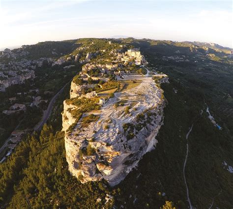 Découvrez Les Baux De Provence Guide Tourisme Camarguefr