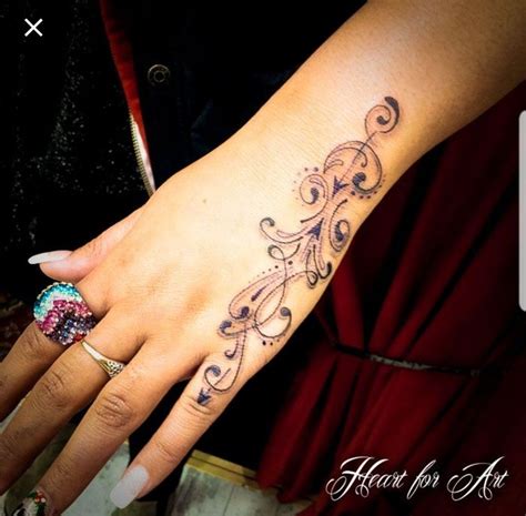 Pin By Ju Seami On Tatted Up Pretty Hand Tattoos Hand Tattoos For