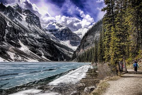 Lake Louise Canada Lake Louise Is A Hamlet In Banff Nati Flickr