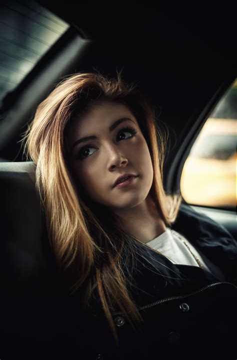 Chrissy Costanza (Against The Current) | Chrissy constanza, Chrissy costanza, Crissy costanza