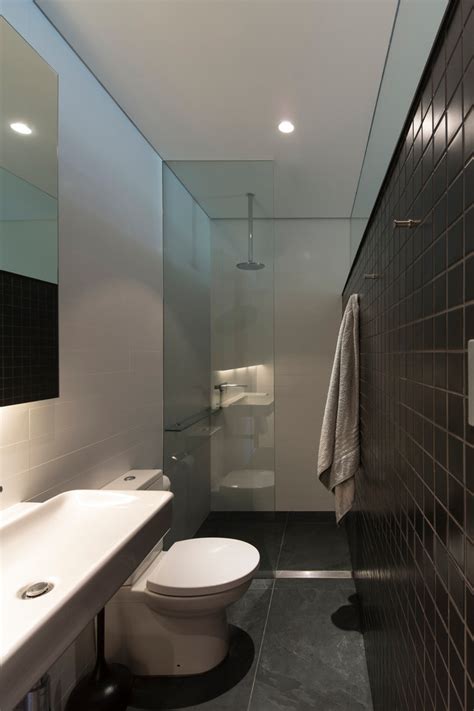 Monochromatic Small Bathrooms Designs