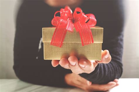 You're Hired! 10 Perfect New Job Gift Ideas - Wishes Choice
