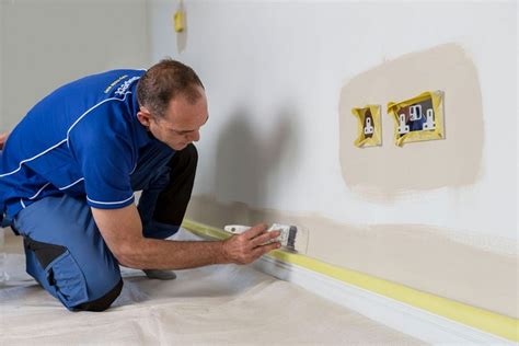 How To Hire A Painter Or Decorator
