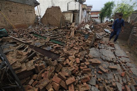 Authorities Begin Earthquake Relief Efforts In Pakistan