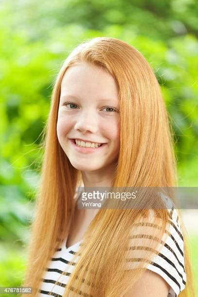Jeune Fille Blonde Adolescente 14 15 Ans Photos Et Images De Collection