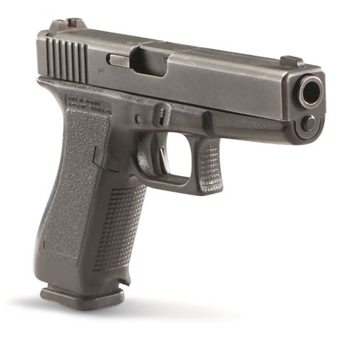 Glock 17 Gen2 Semi Automatic 9mm 44 Barrel 171 Rounds Used Law
