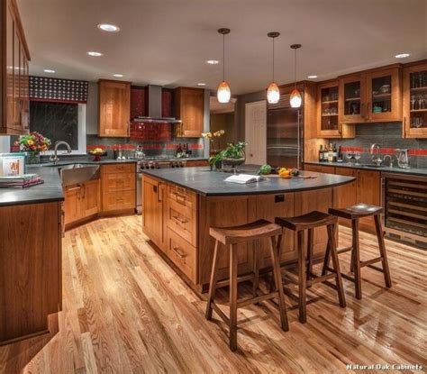 More style, more storage, more function. Pin by Maurene Frogner on Kitchen idea | Oak kitchen ...