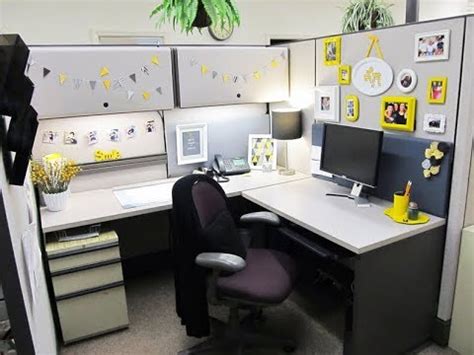 Our vice president works from a different city. Top 40 Popular Office Decor Ideas 2018 | DIY Decorating ...