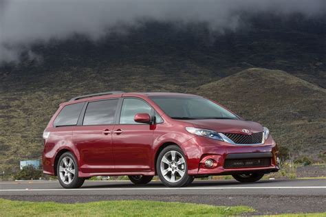 2017 Toyota Sienna Minivan Specs Review And Pricing Carsession