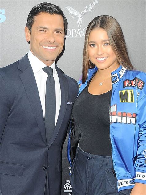 Kelly Ripas Daughter Lola Consuelos Is All Grown Up See The Pic