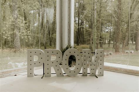 22 Best Prom Theme Ideas For A Memorable Night The Bash