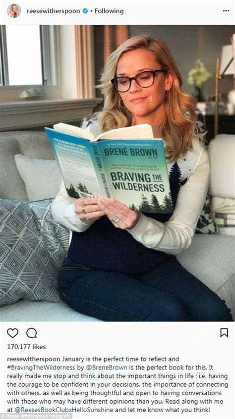 Reese Witherspoon Uses Glasses To Read New Favourite Book Daily Mail