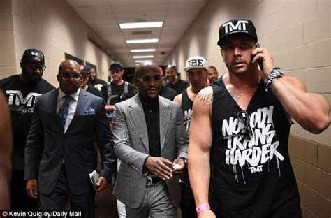 Floyd Mayweathers Bodyguards Ahead Of Conor Mcgregor Bout Daily Mail