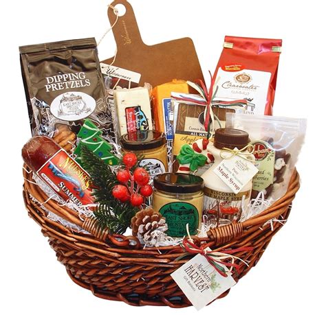 Our christmas gift baskets are the perfect gift for everyone on your shopping list because you can choose from a variety of options and themes that include gourmet foods, coffee, sports, wine, and, well, everything on your list. Wisconsin Gifts For Sharing Christmas Basket - Northern ...
