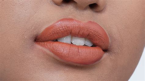 Rekomendasi Warna Lipsti Yang Tepat Untuk Bibir Tebal Les Lumier S