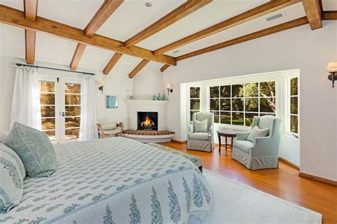 A Bedroom From See Photos Of Oprah Winfreys 685 Million California