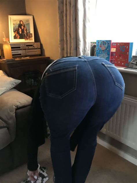 This Guy On Twitter Beautiful Bend Down In Jeans Https T Co