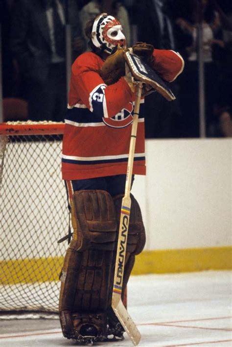 Ken Dryden Pose Montreal Canadiens Hockey Hockey Goalie Goalie Mask