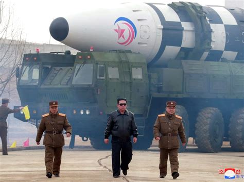 تزامناً مع تدريبات نظيرتها الجنوبية والولايات المتحدة كوريا الشمالية تزيد إنتاج الصواريخ