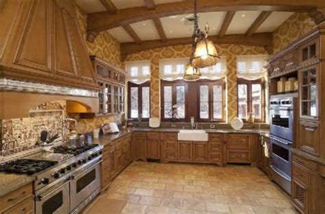 20 Unbelievable Kitchens In Mansions