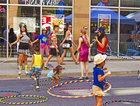 Hula Hoops Hula Hoop Street Demonstration During A Summer Flickr