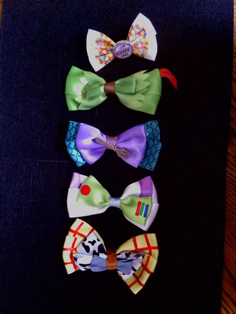 A Kitsch Chain Of Stores Hot Topic Had These Disney Themed Bows