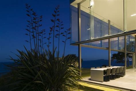 Cliff House In New Zealand Beautiful Glass House Overlooking A Gulf Home Design Lover