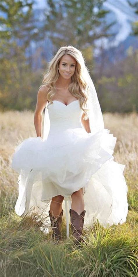 Country Style Wedding Dresses 24 Inspiration Looks Country Style Wedding Dresses Country