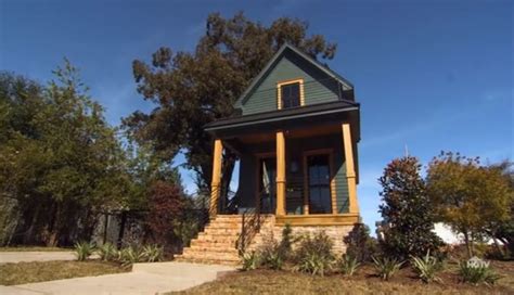 The Tiny Shotgun House From Fixer Upper Is For Sale In Texas