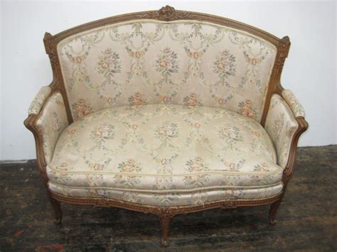 French Victorian Carved Walnut Settee Antiques Atlas