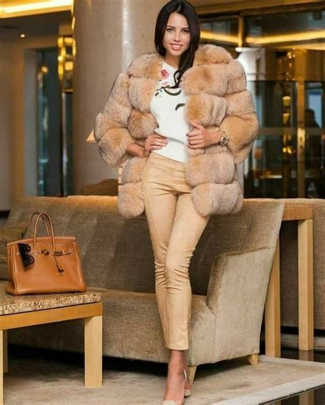 pin by beautiful furs on fox furs 10 fur coats women fur fashion fur