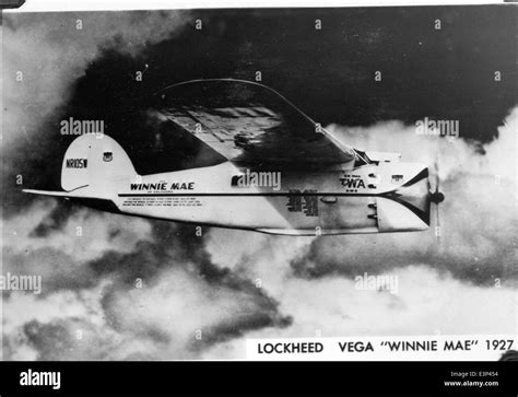 Al61a 326 Lockheed Vega Stock Photo Alamy