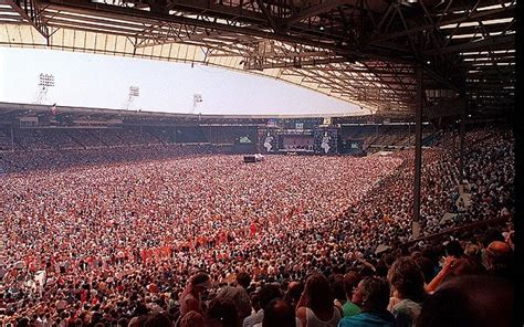 Fans Photos From The 1985 Live Aid Concert At Wembley Stadium London