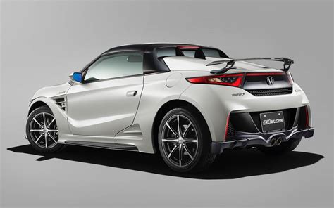 For tokyo auto salon 2017, mugen threw all of that right out the window for its s660, which looks like it belongs cruising the death star or. Los Honda S660 y Civic Type R reciben el tratamiento Mugen