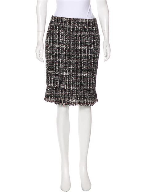 Chanel Tweed Knee Length Skirt Black Skirts Clothing Cha227293