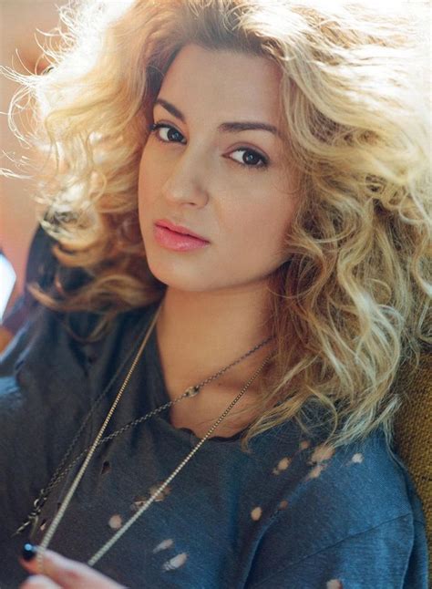 Tori Kelly Google Search Tori Kelly Hair Styles Cool Hairstyles