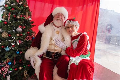 Photos Santa Visits The Decatur Square Decaturish Locally Sourced