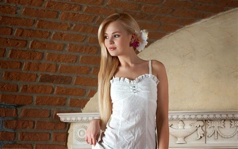 Talia Cherry Wedding Dresses Lace Women Camisole White