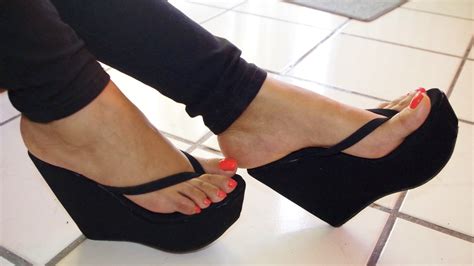 Pin De Nina Rose En Platform Wedges Zapatos De Tacón Alto Sandalias De Tacón Alto Pies De Mujer